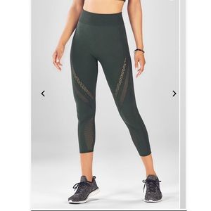 Fabletics SculpKnit High Waisted Mesh Capri- XS